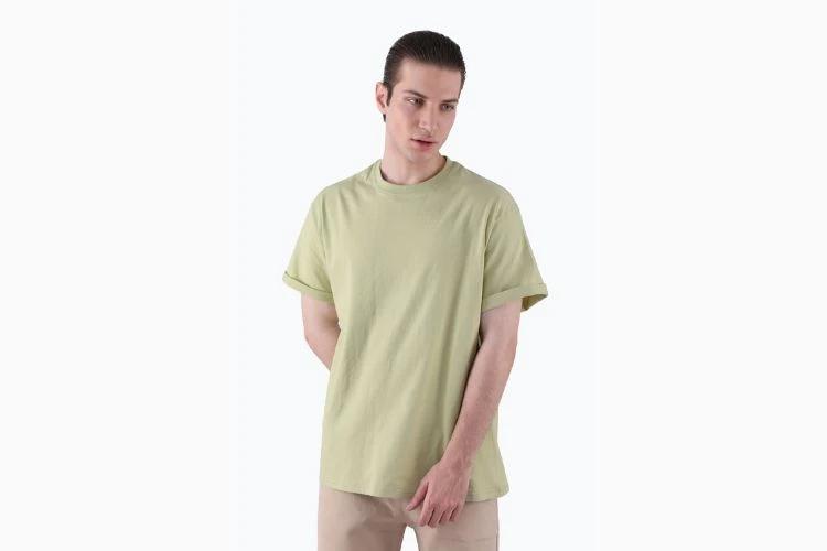 بررسی انواع تیشرتهای بیسیک